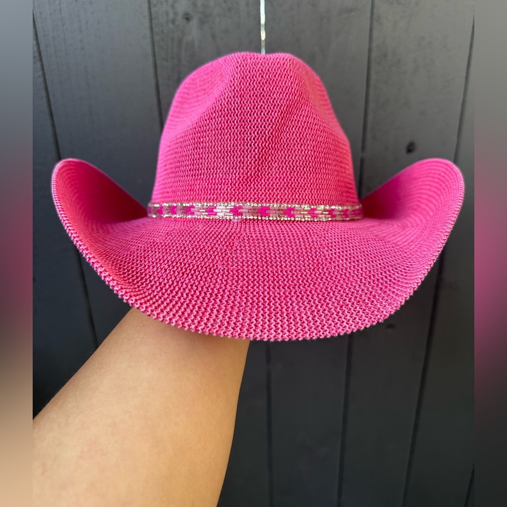 New! Hot Pink Straw Cowgirl Hat w/ Beaded Band 🤠💖